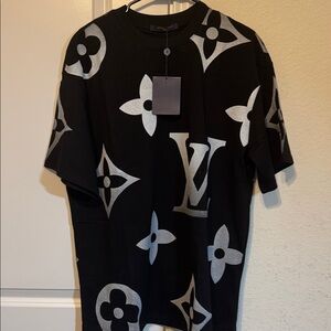 Louis Vuitton Black T-Shirt with Silver Monogram Print